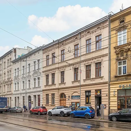 Charming With Desk In Downtown Cracow By Renters