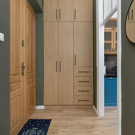 Апартаменты Charming With Desk In Downtown Cracow By Renters *