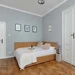 Lejlighed Charming With Desk In Downtown Cracow By Renters